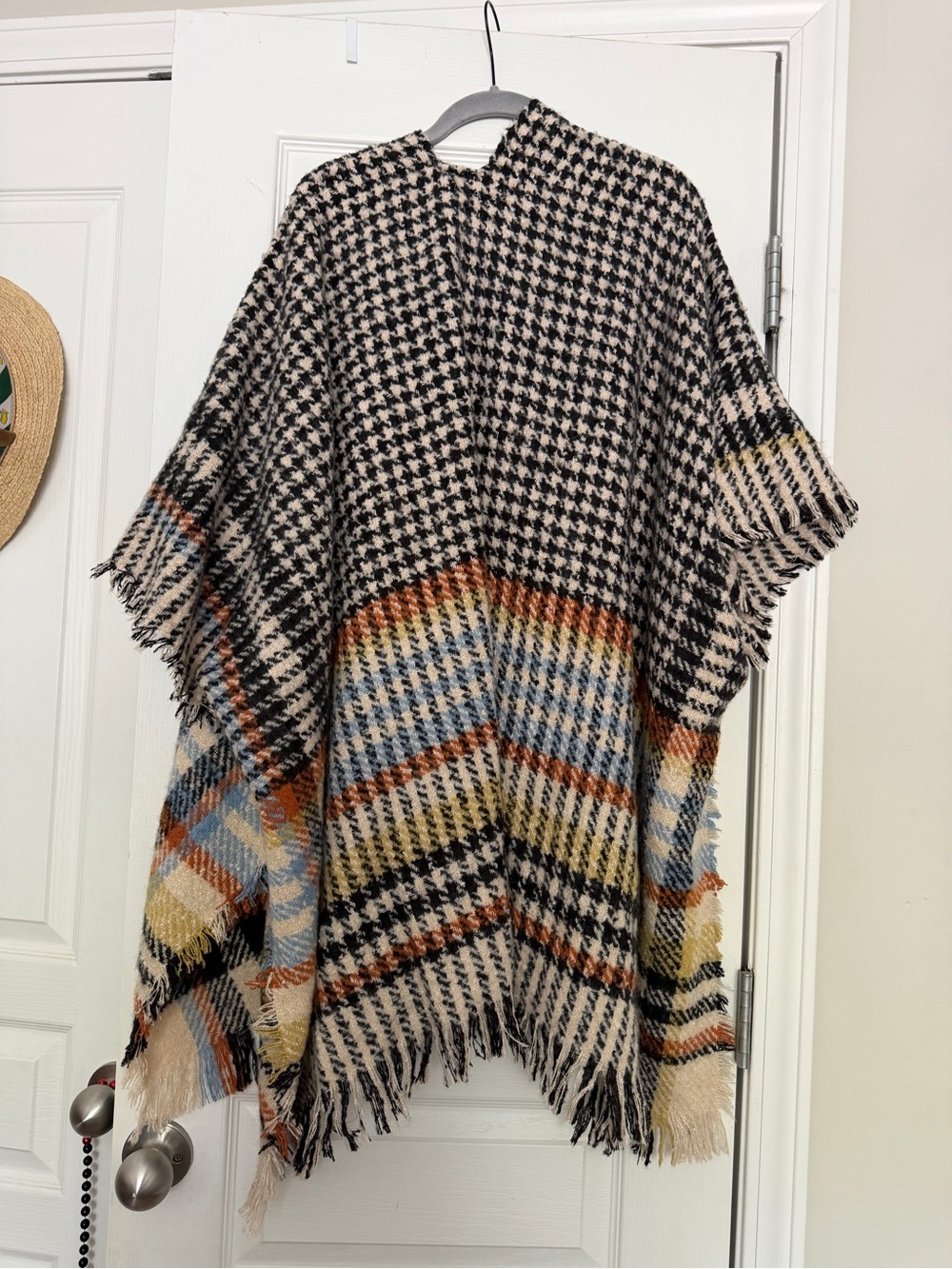 Wonderly cardigan black/beige houndstooth, multicolored striped section. NWT